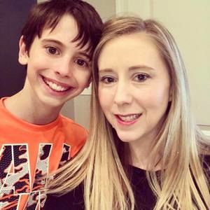 Meet your Posher, Lacey