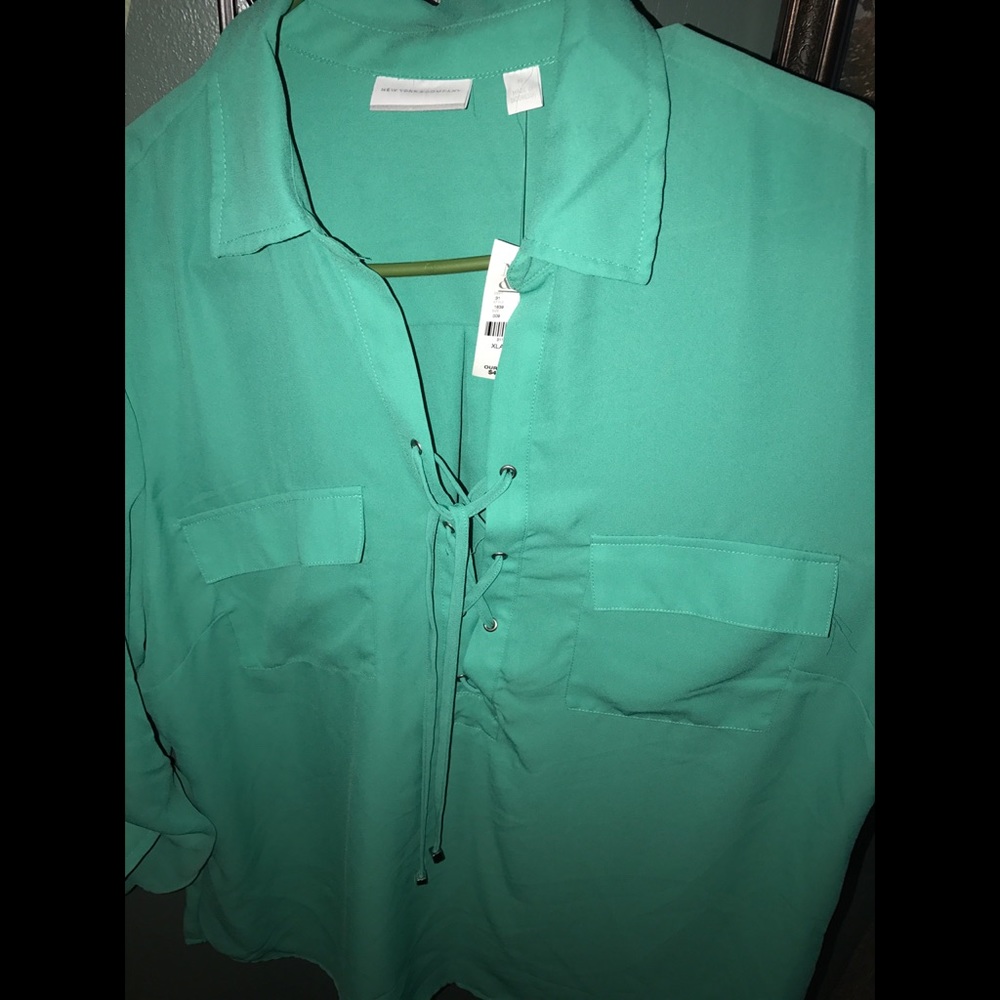 New York & Co. top NWT