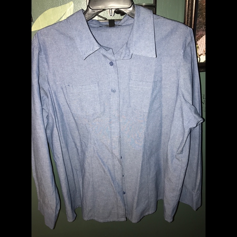 Miss Lili light denim button up