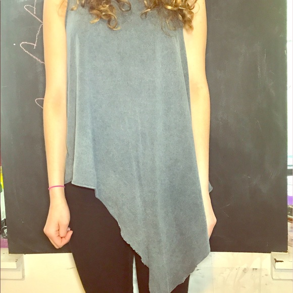 H&M Divide Gothic Tank - Picture 2 of 3