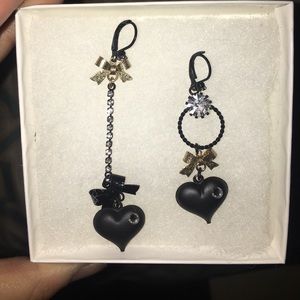 Betsey Johnson pair of earrings