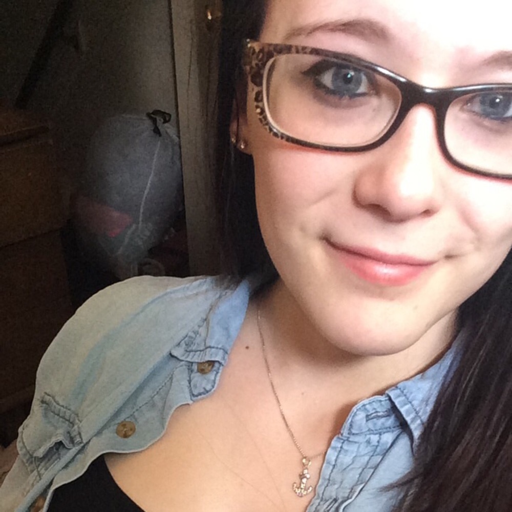Meet your Posher, Elizabeth