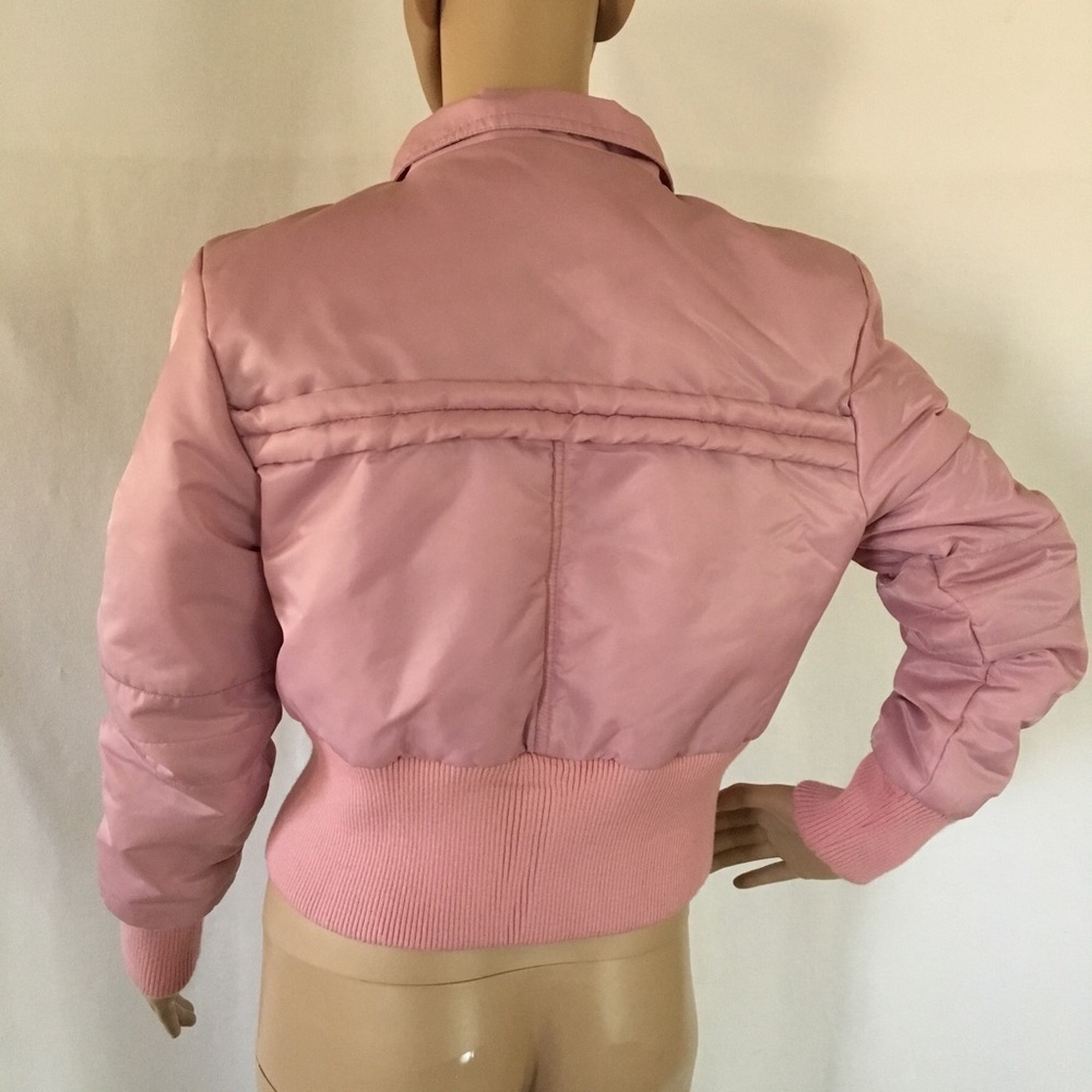 Nw0T BeAuTiFul PinK PuFfEr - Picture 3 of 11