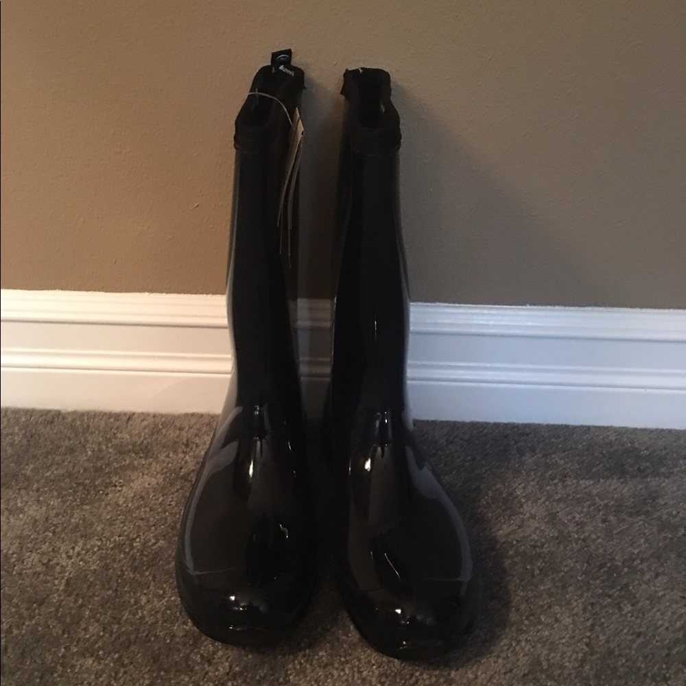 Women's Black Kamik Rain Boots