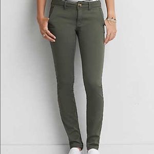 American Eagle Skinny Chino size 10S Army Green