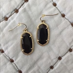 Kendra Scott NWOT black earrings