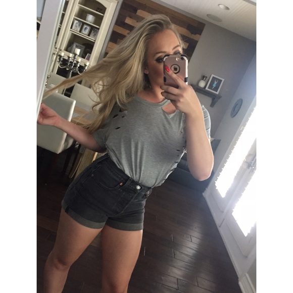 LAST//Gray Tess Distressed T-Shirt - Picture 3 of 7