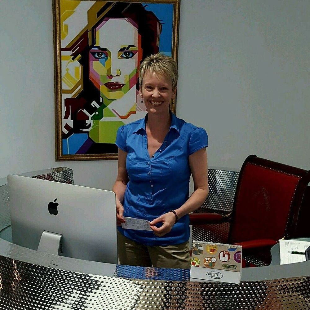 Meet your Posher, Hillary