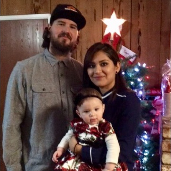 Hello🖤 - Picture 2 of 4