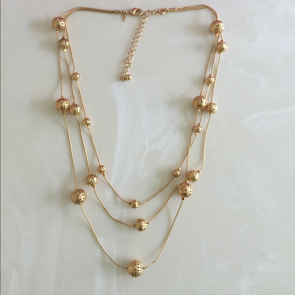 Avon Gold necklace