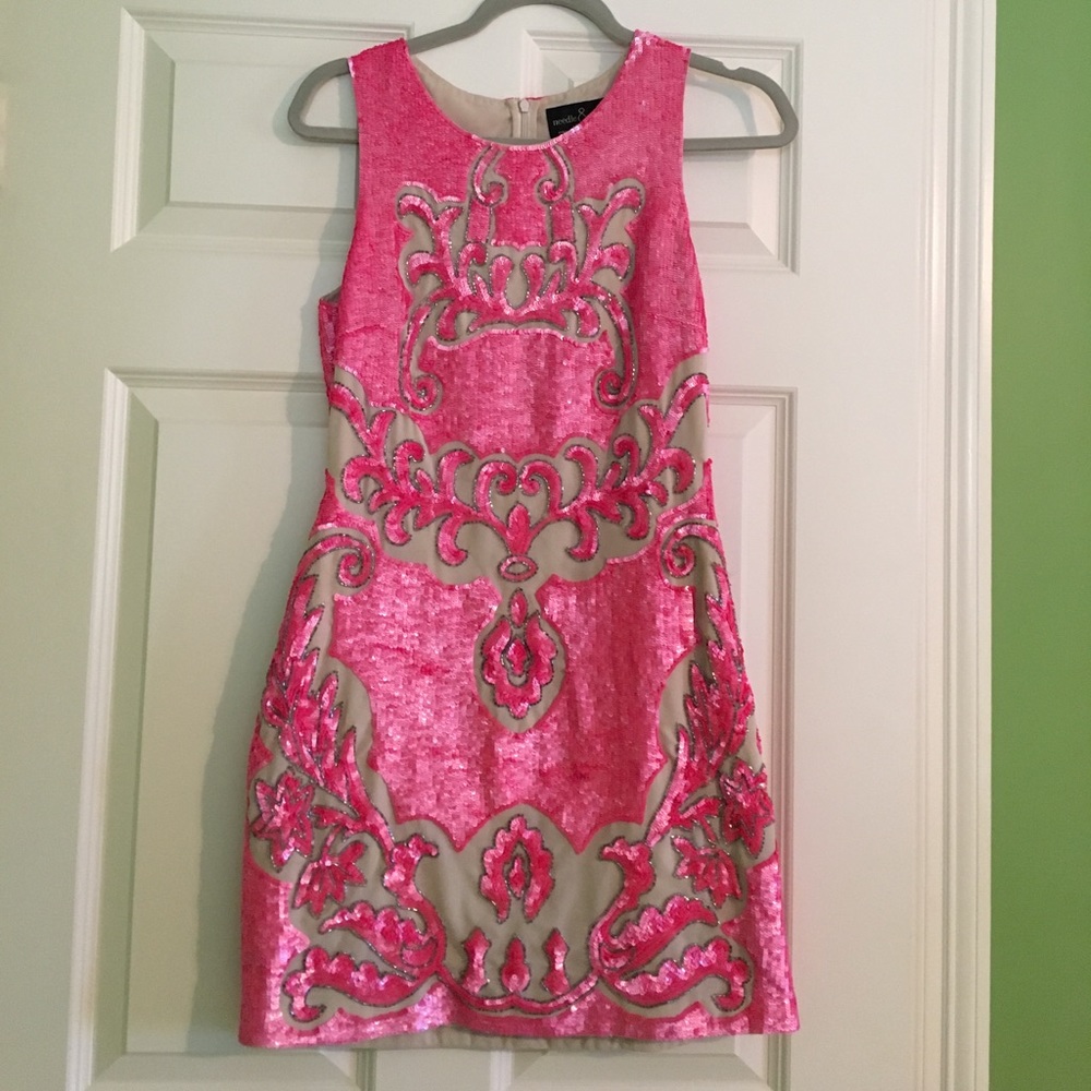 Needle & Thread sequin homecoming dress👗
