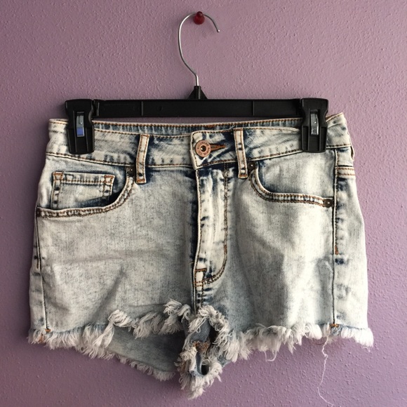 High waisted Frayed Jean shorts - Picture 1 of 2