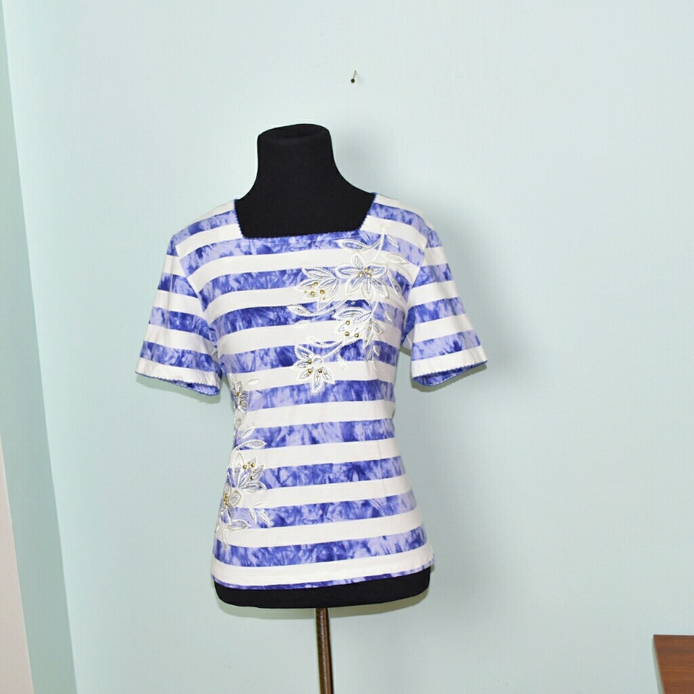 Gorgeous Blue Striped Floral Embroidered Blouse - Picture 1 of 2