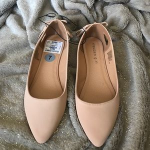 Cream madden girl flats, size 7, never worn.