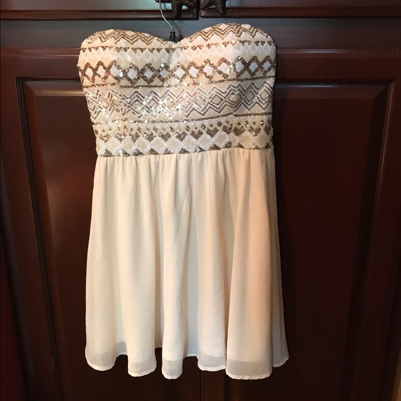 🌺🌺👰 💃Gorgeous strapless dress! Prom Pageant embellished - Picture 3 of 9