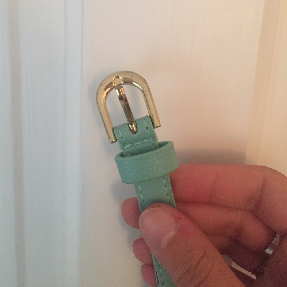 thin aqua belt