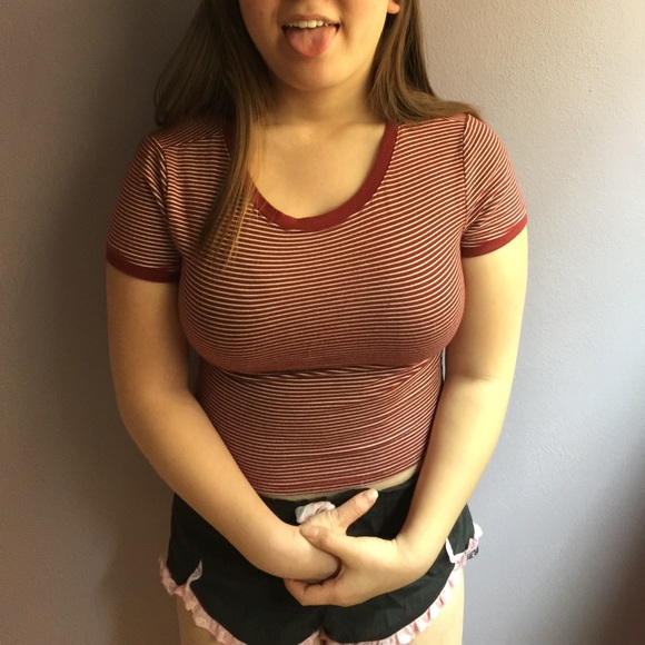 Striped crop top - Picture 1 of 3