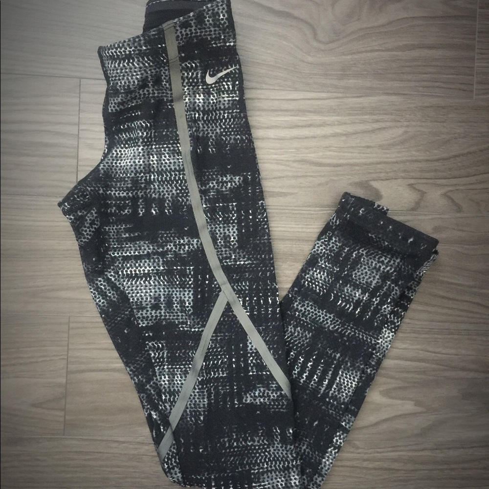 NIKE DRI-FIT LEGGINGS