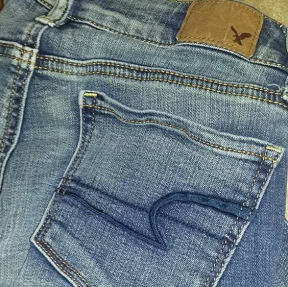 **American Eagle Skinny Jeans**