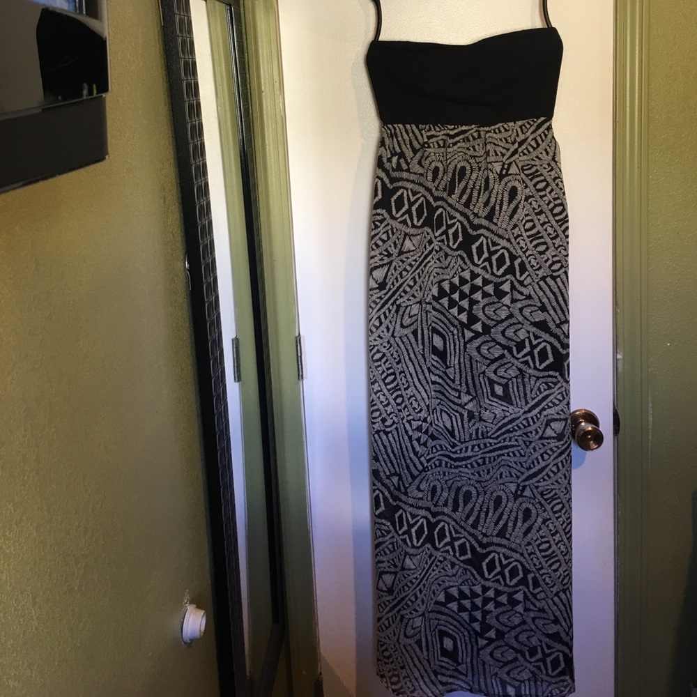 Black and white dress size M