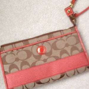 NWOT Coach wristlet/wallet