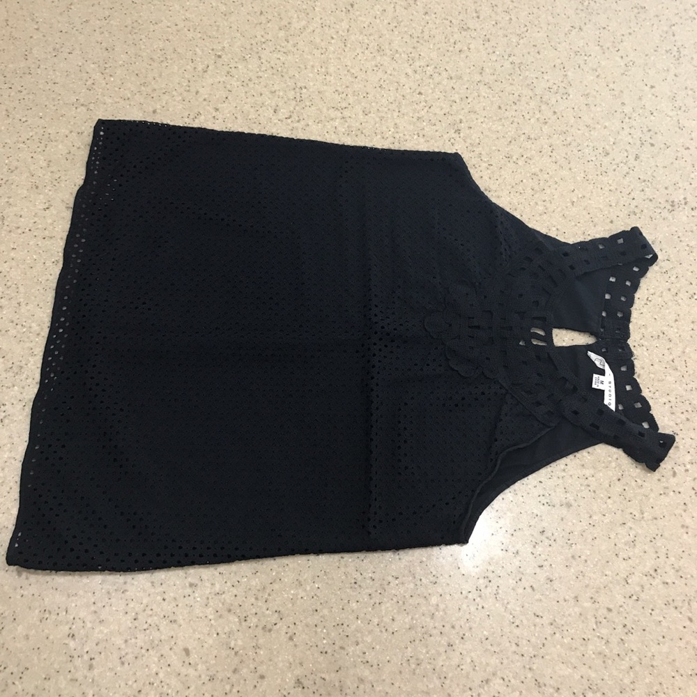 Black knitted tank top!