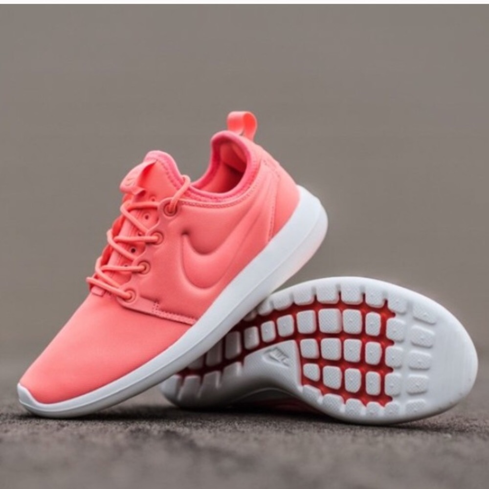 Nike roshe two NEW