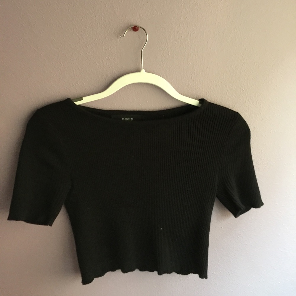Black ribbed crop top