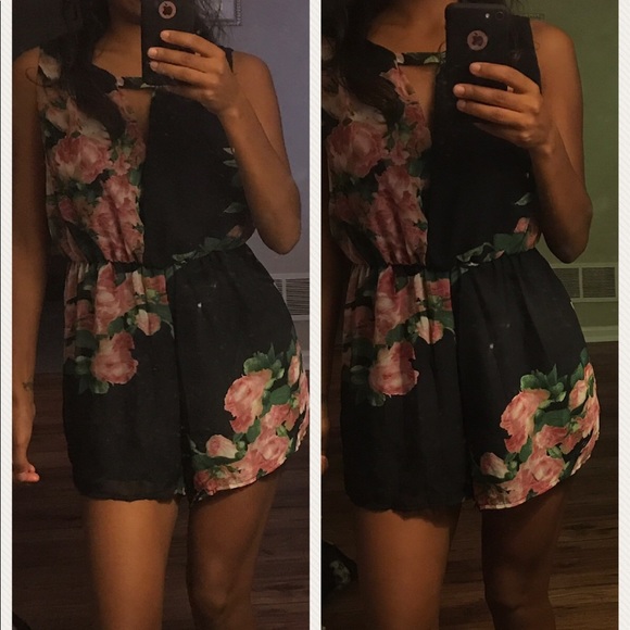🌷"Flora" Romper - Picture 3 of 5