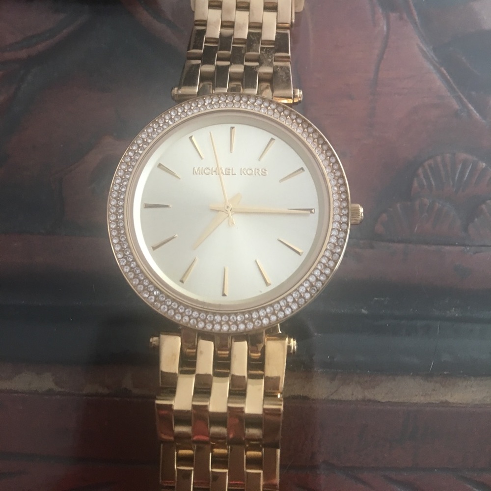 Gorgeous gold Michael kors watch