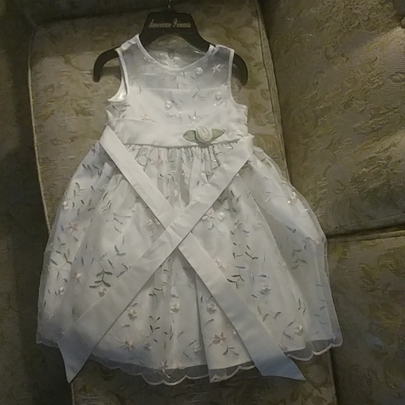 Cute Spring Dress - Picture 1 of 3