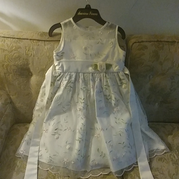 Cute Spring Dress - Picture 3 of 3