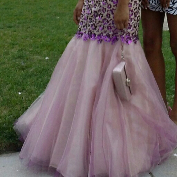 Formal Dress - Picture 2 of 5