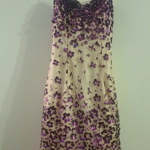 Formal Dress - Picture 3 of 5