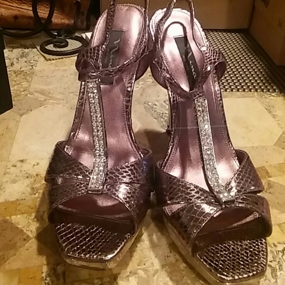 Rose bronze diamond accent stilettos - Picture 5 of 7