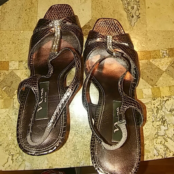 Rose bronze diamond accent stilettos - Picture 7 of 7