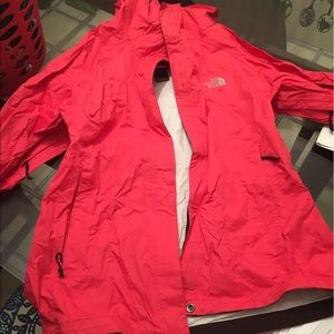💕 North Face Pink Rain Jacket