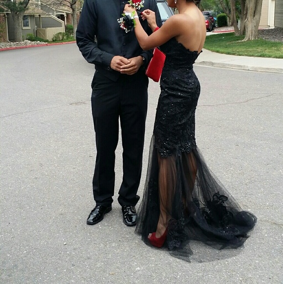 Black formal dress - Picture 1 of 4