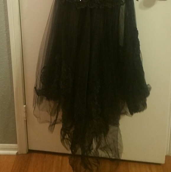 Black formal dress - Picture 4 of 4
