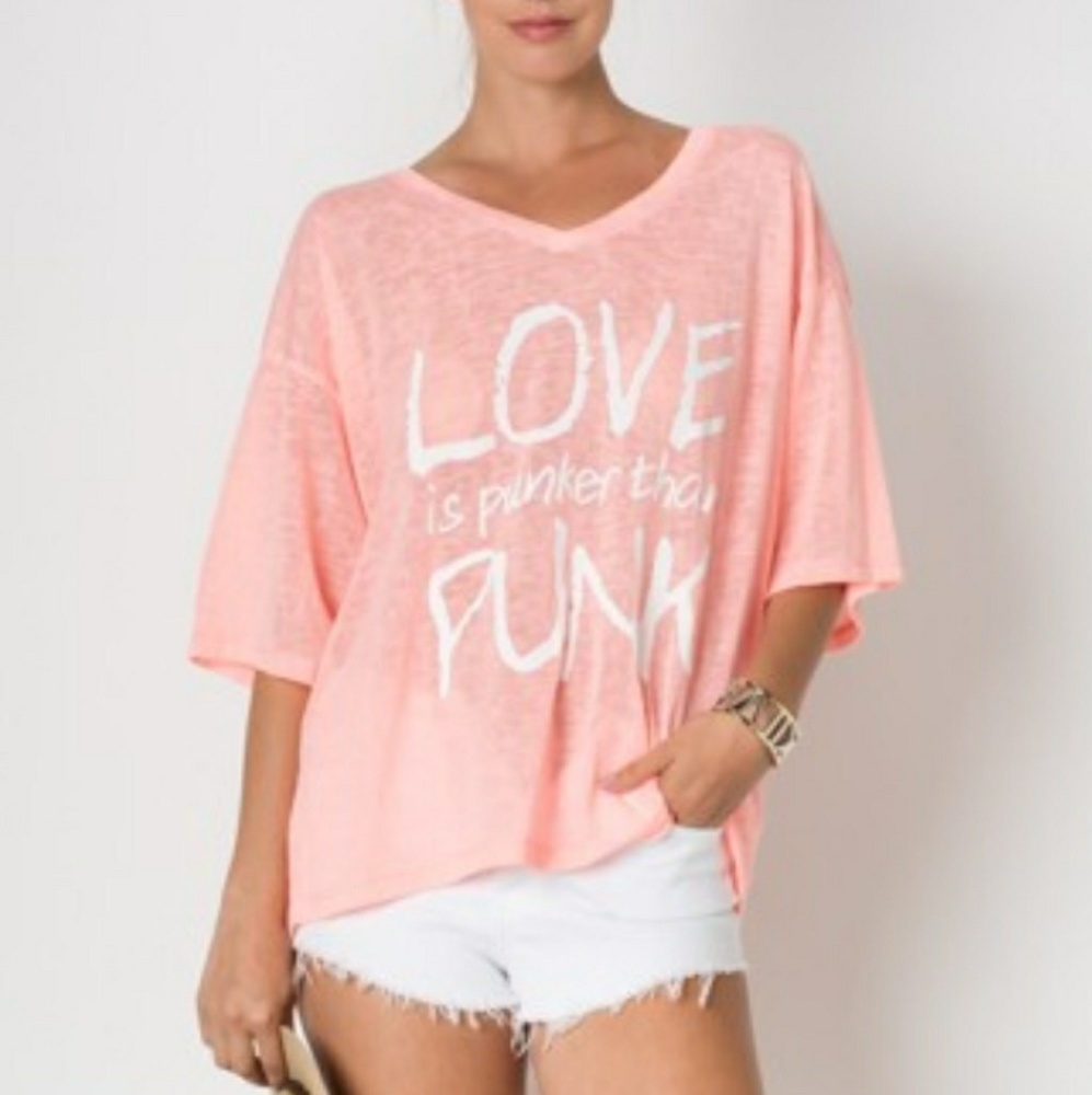 💥CLEARANCE💥Love is Punker than Punk Graphic Tee