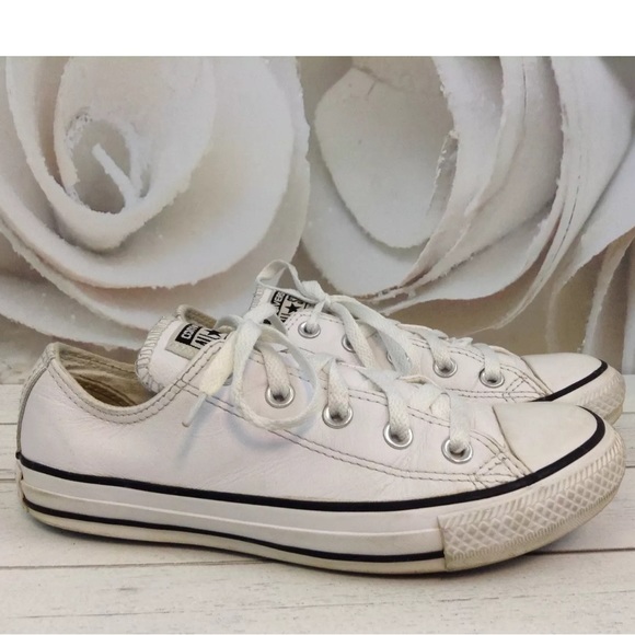 Converse Other - Converse white leather low top shoes M 4 women's 6