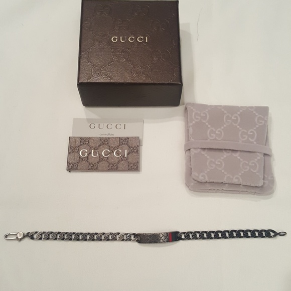 Last one! Authentic Gucci Logo Link Bracelet - Picture 2 of 5