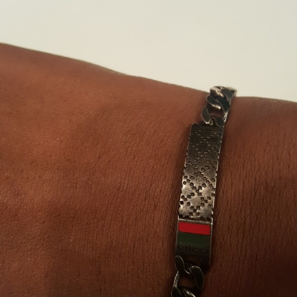 Last one! Authentic Gucci Logo Link Bracelet - Picture 4 of 5