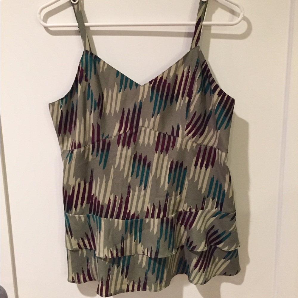 🍁🍂Fall sale! Cool tiered-ruffle tank top by Gap