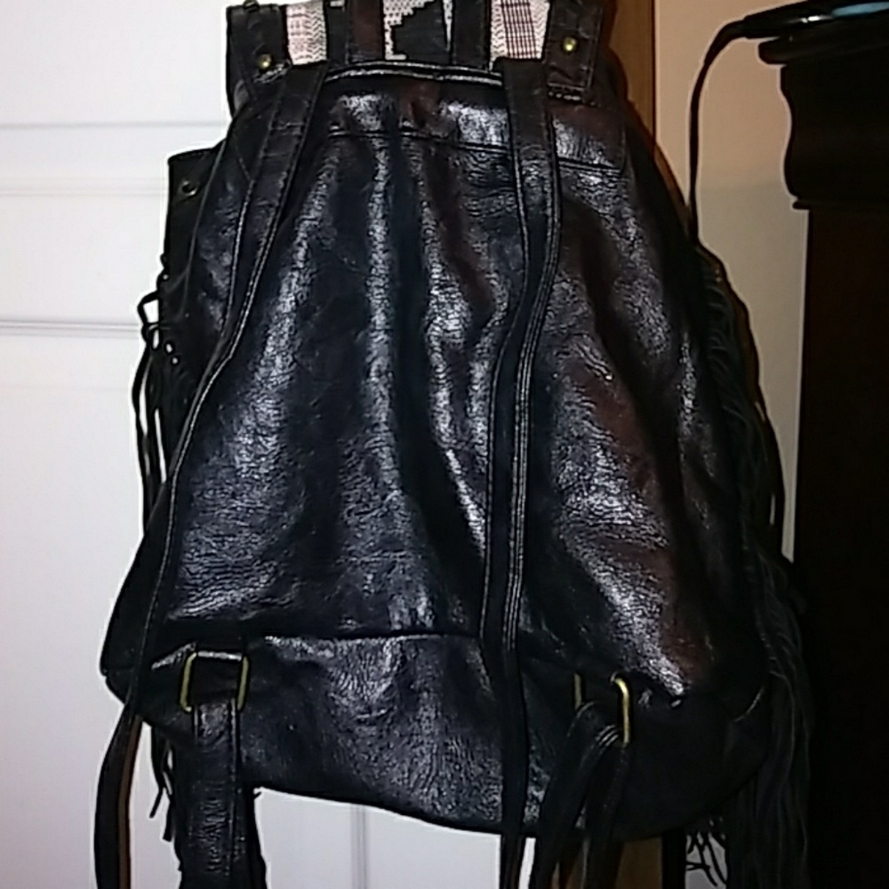Pattern, With fringe Backpack - Picture 5 of 8