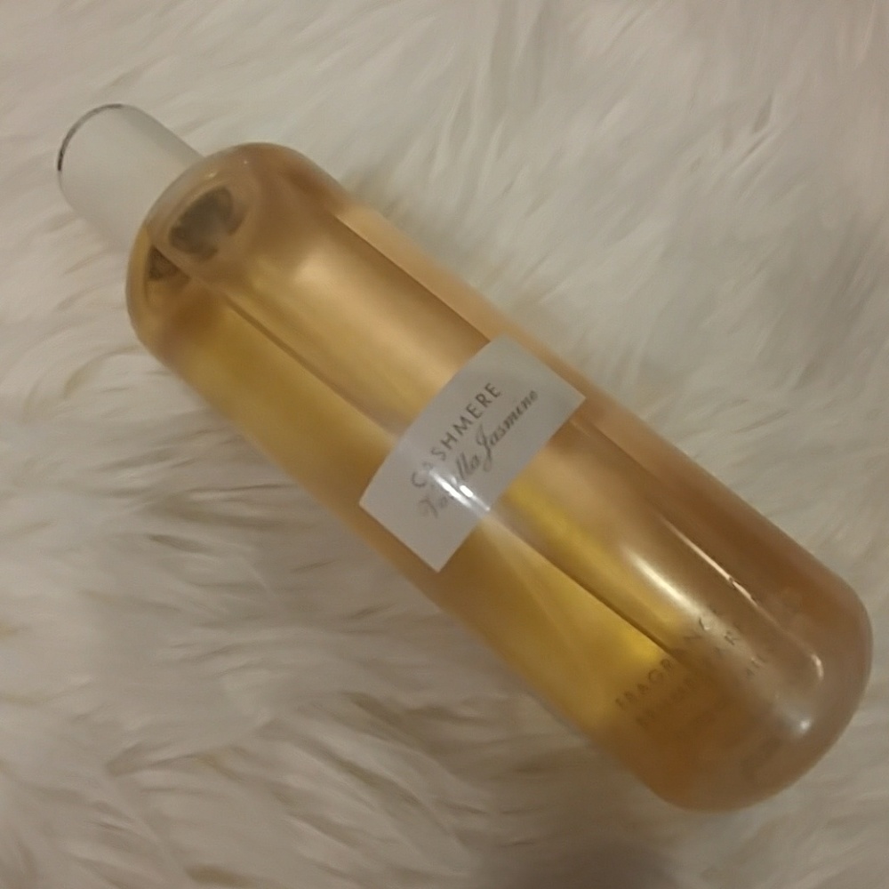 Victoria's secret cashmere body spray vanilla