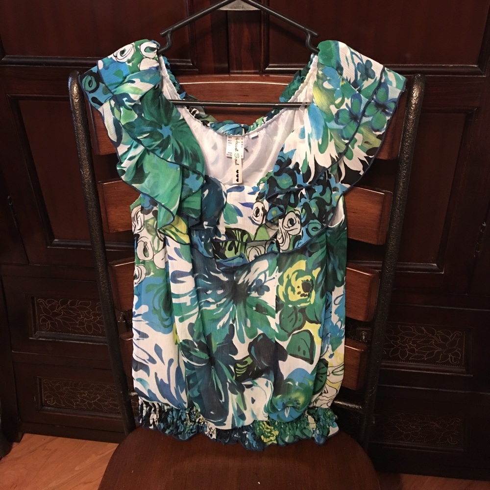 Cap sleeve ruffled chiffon tank