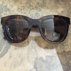 Wonderland tortoise sunglasses