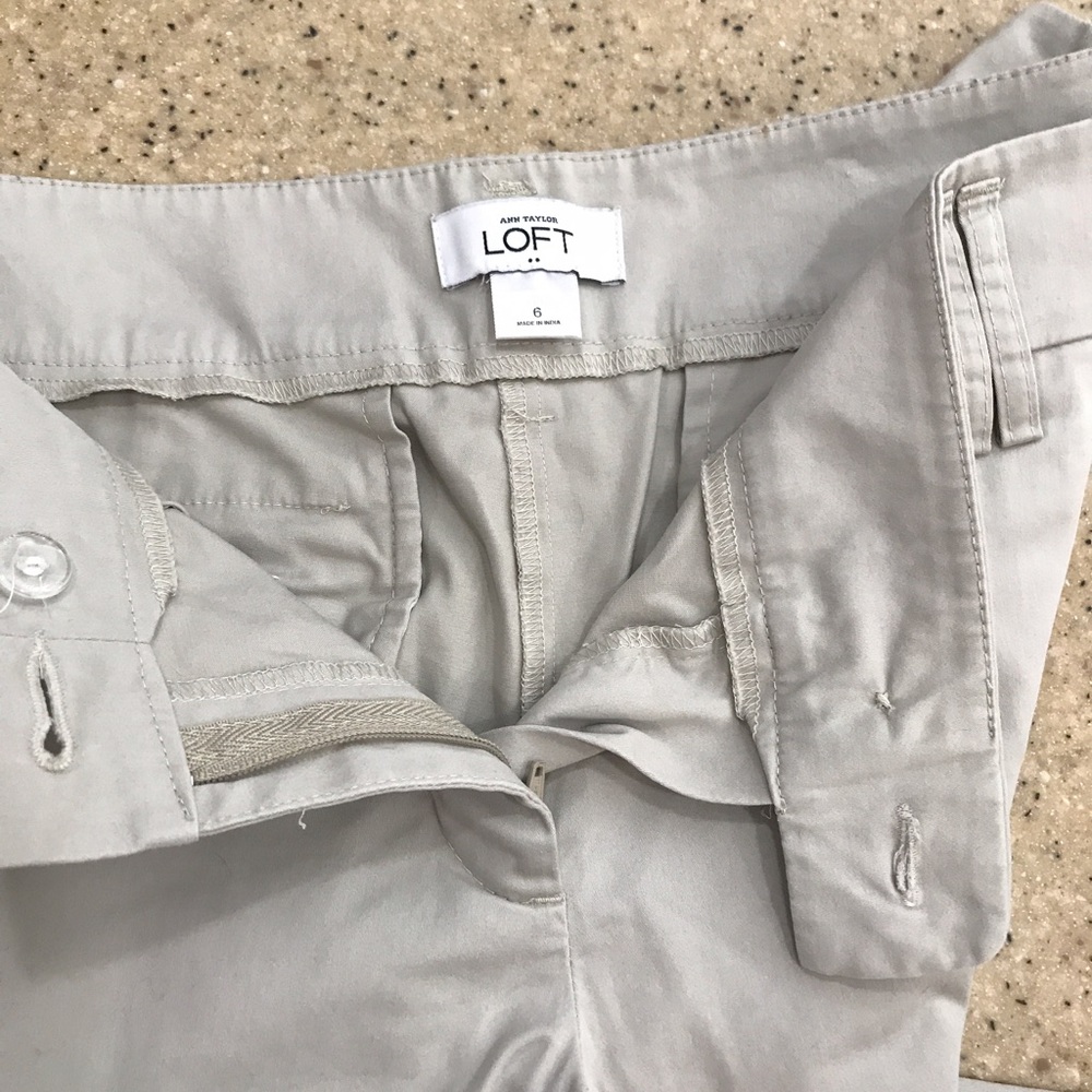 Tan Colored pedal pushers.