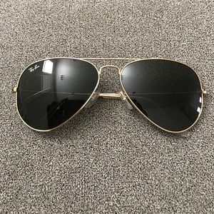 Ray ban aviator sunglasses